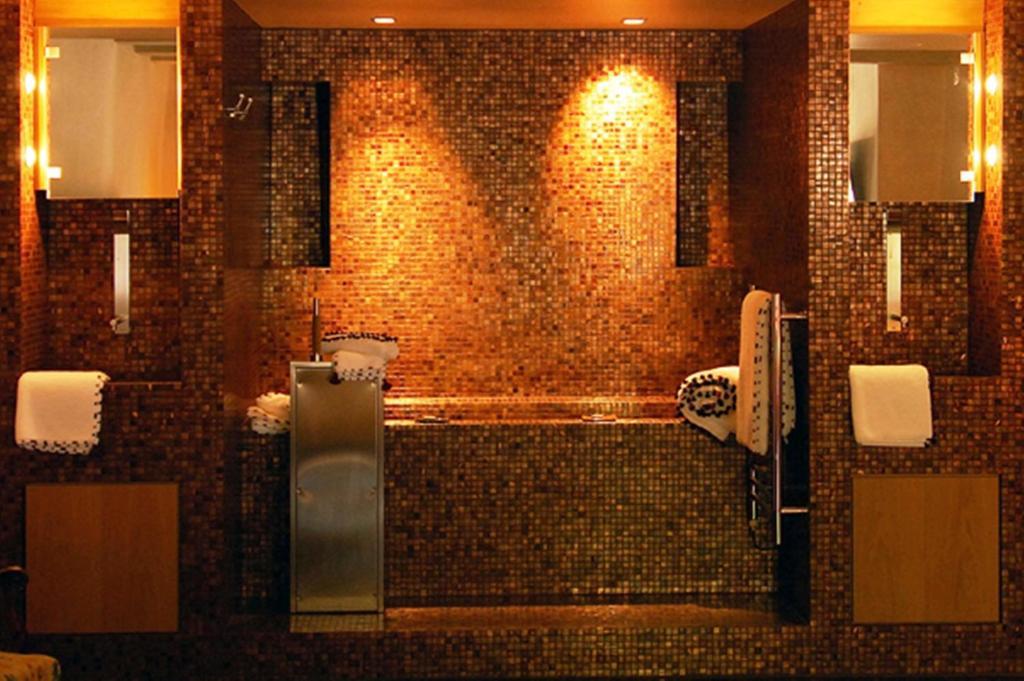 ホテルChateau Le Rosey ニヨン 部屋 写真
